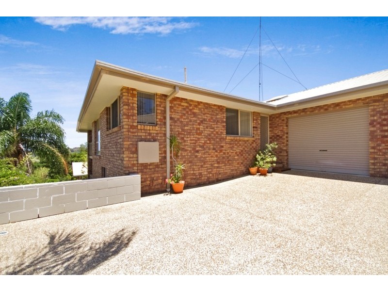 2/38 Martinelli Avenue, Banora Point NSW 2486