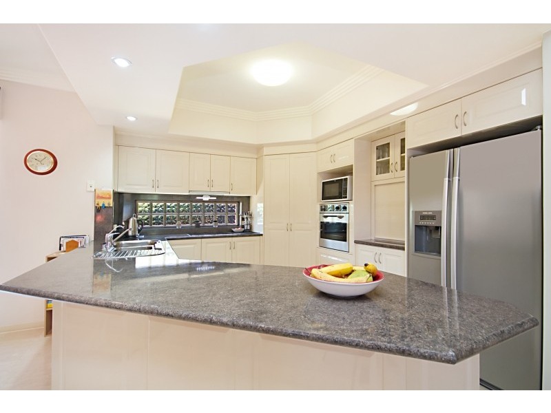 6 New Farm Place, Banora Point NSW 2486