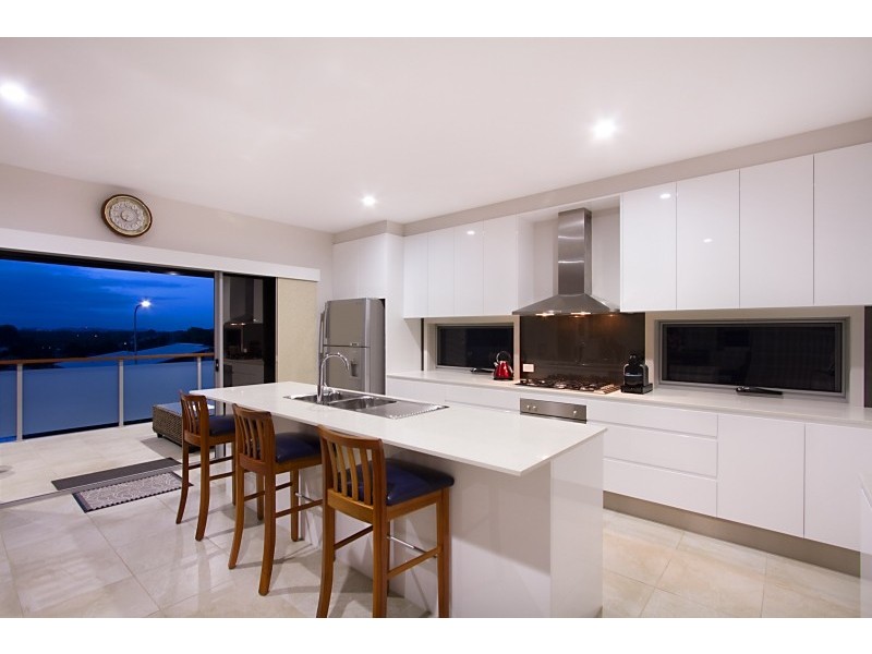 8 Wren Court, Tweed Heads South NSW 2486