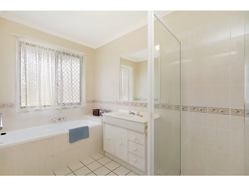 11 Stradbroke Drive, Tweed Heads South NSW 2486