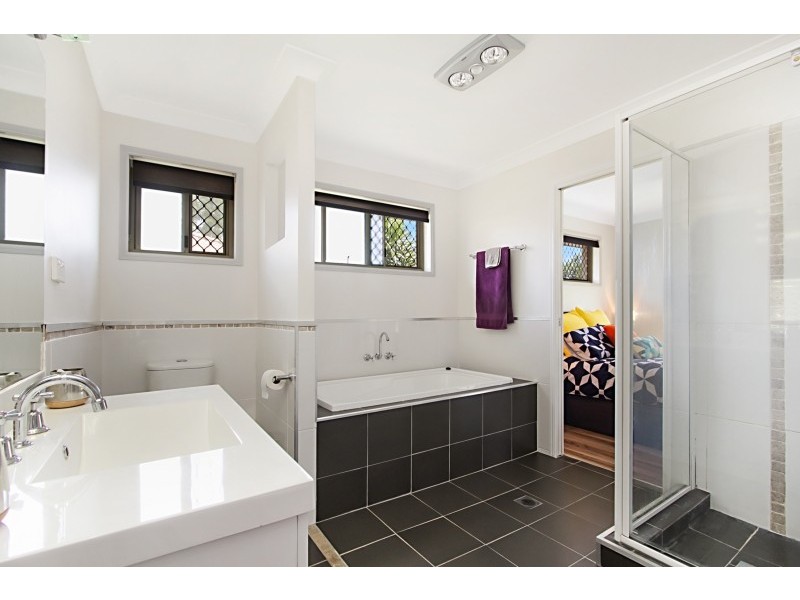 4 Jacabina Court, Banora Point NSW 2486