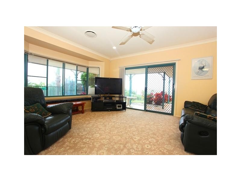 2 Trutes Terrace, Terranora NSW 2486