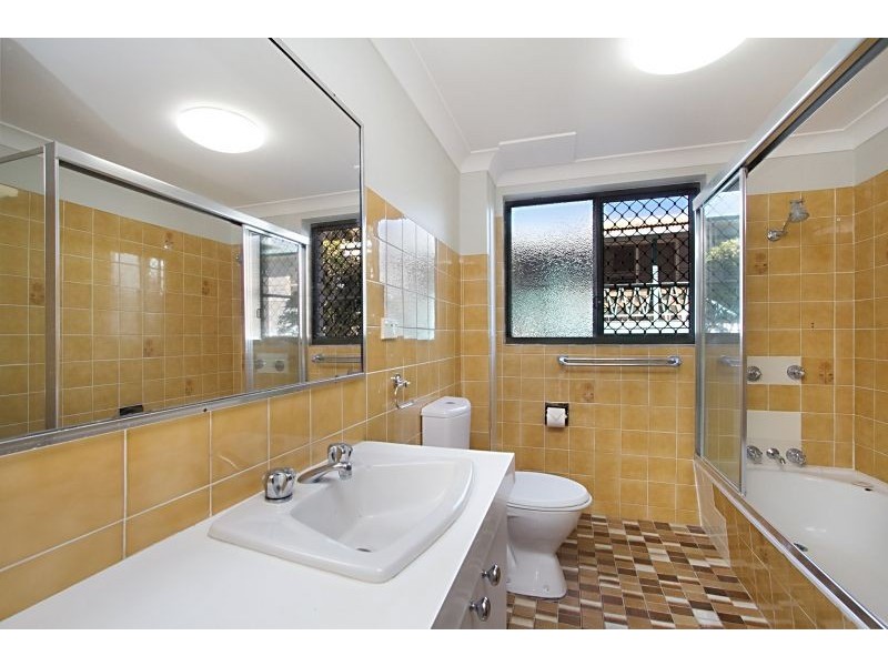 2/234 Pacific Parade, Bilinga QLD 4225