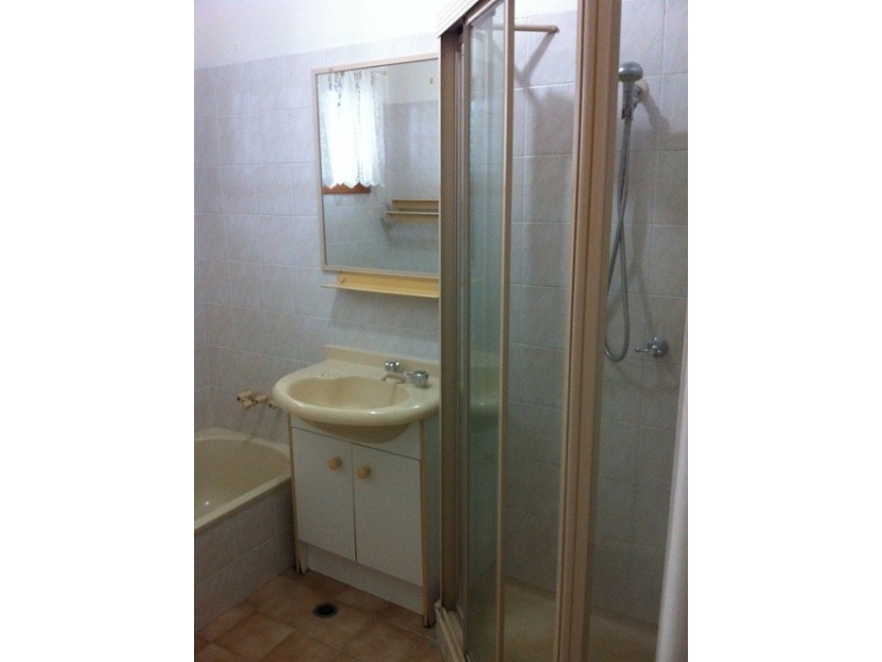 2/18 Haig, Kirra QLD 4225