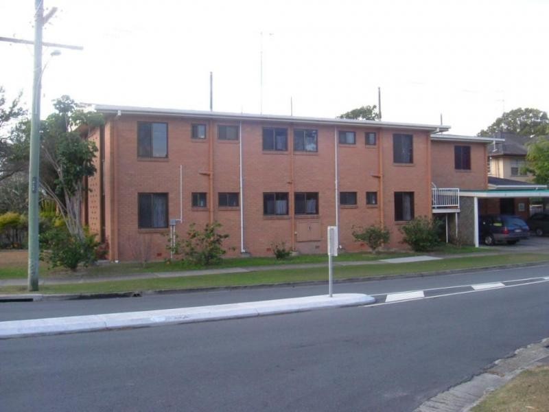 2/18 Haig, Kirra QLD 4225