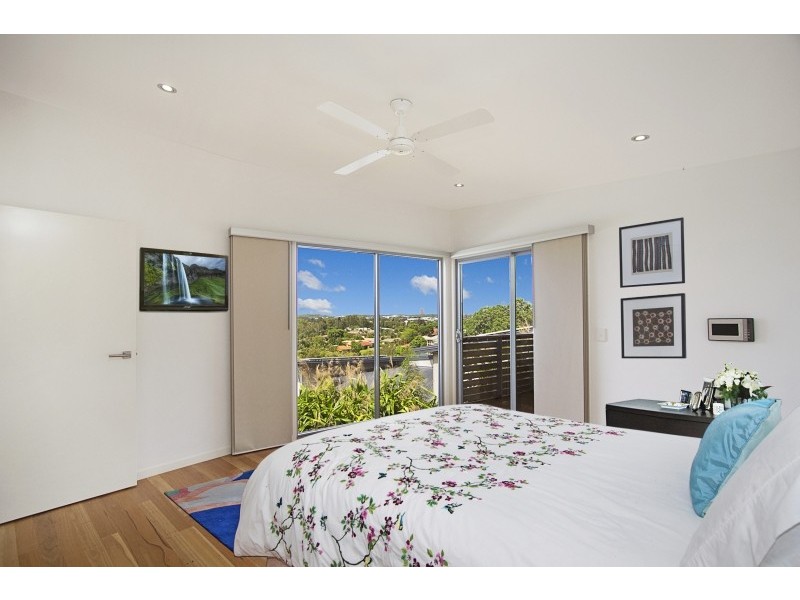 8 Liana Court, Banora Point NSW 2486