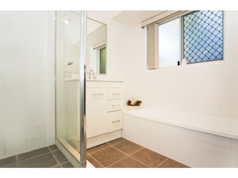 4 Kildare Drive, Banora Point NSW 2486