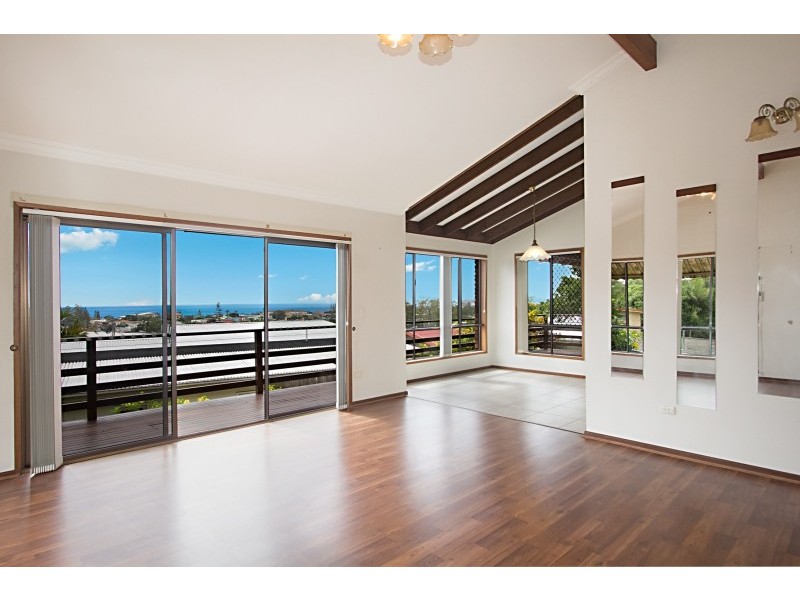 20 Inala Ave, Tugun QLD 4224