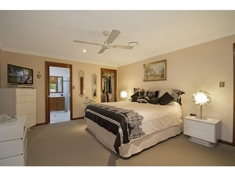 62 Silver Glade Drive, Elanora QLD 4221