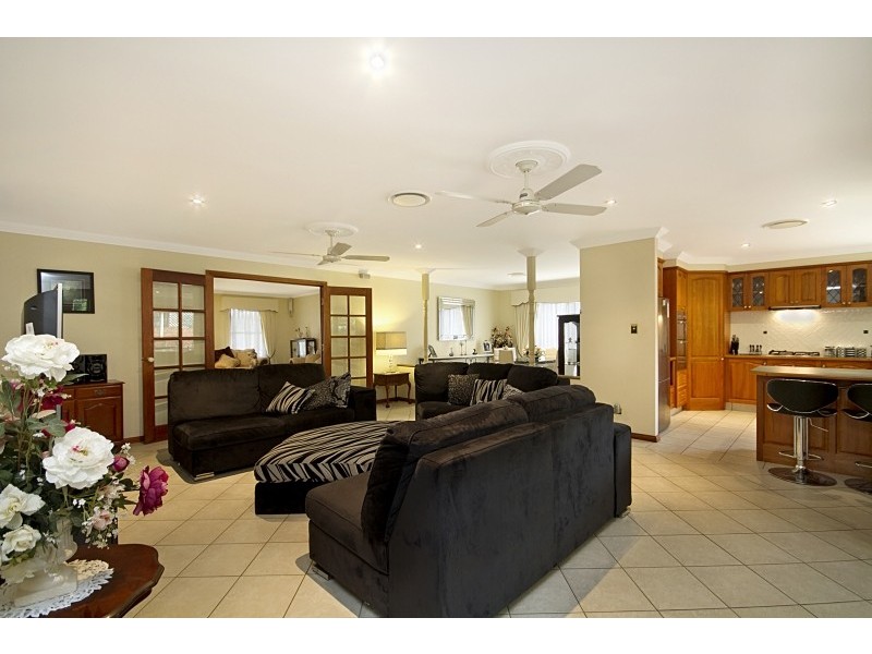 62 Silver Glade Drive, Elanora QLD 4221