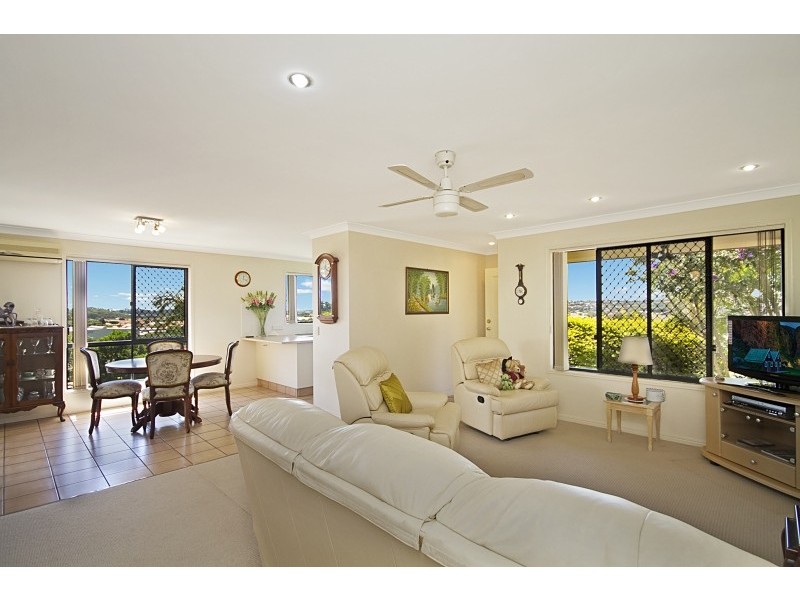 1/6 Cedar Ridge, Banora Point NSW 2486