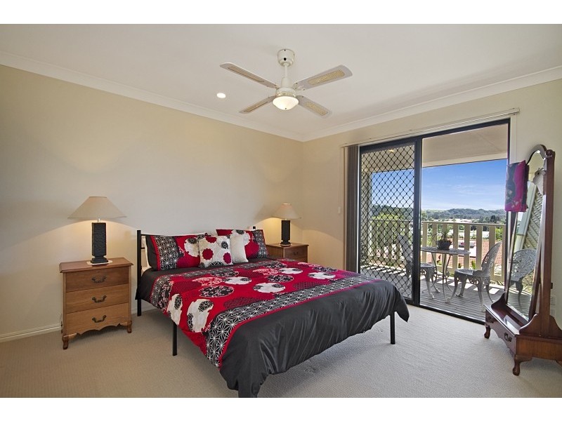 1/6 Cedar Ridge, Banora Point NSW 2486