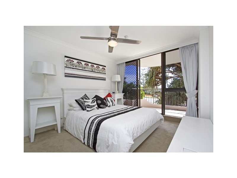 4/134 Pacific Parade, Bilinga QLD 4225