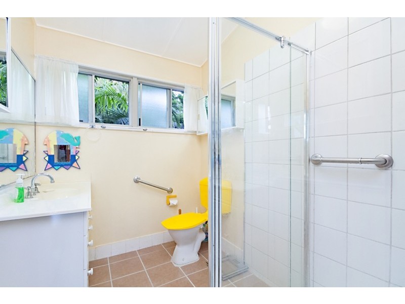 4 Tooloon Street, Coolangatta QLD 4225