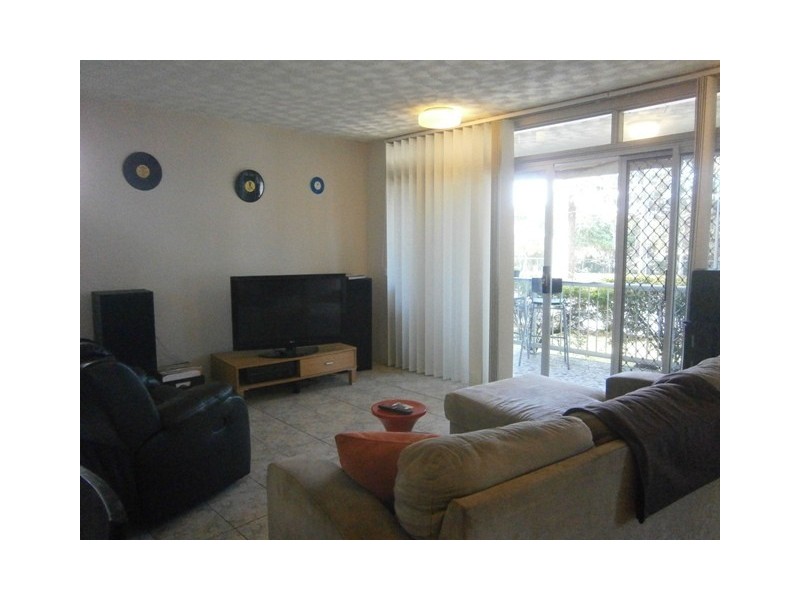 2/44 Pacific Parade, Kirra QLD 4225