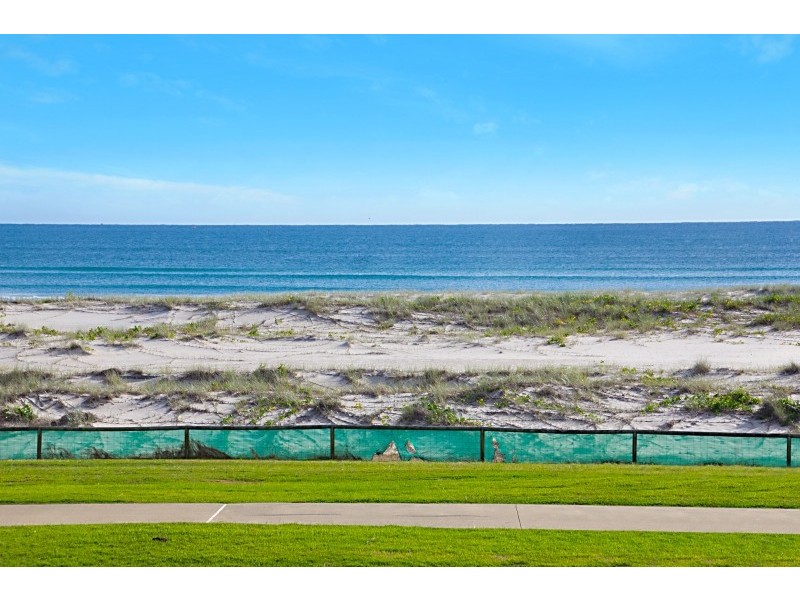 9/22 Musgrave Street ‘Kirra Breeze’, Kirra QLD 4225