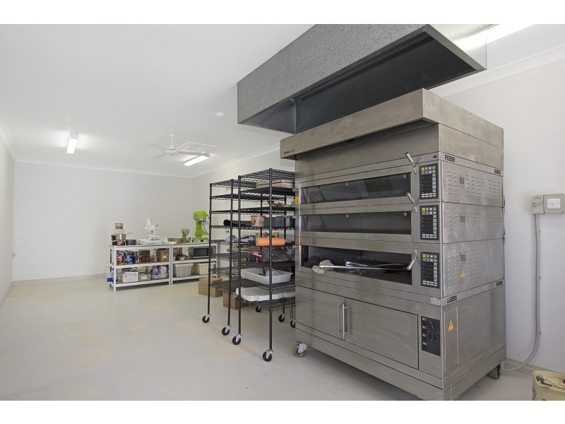 42 Currumbin Creek Road, Currumbin Waters QLD 4223