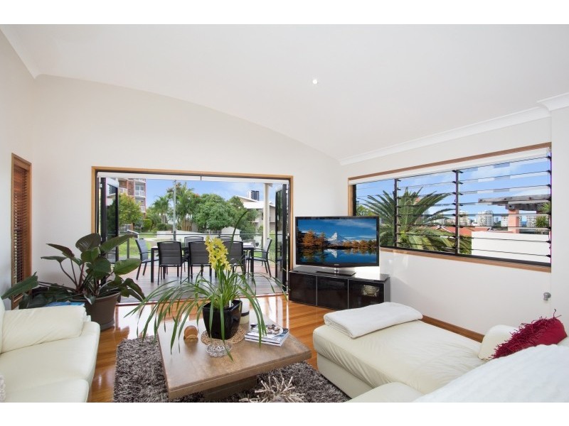 36 Tweed Street, Coolangatta QLD 4225