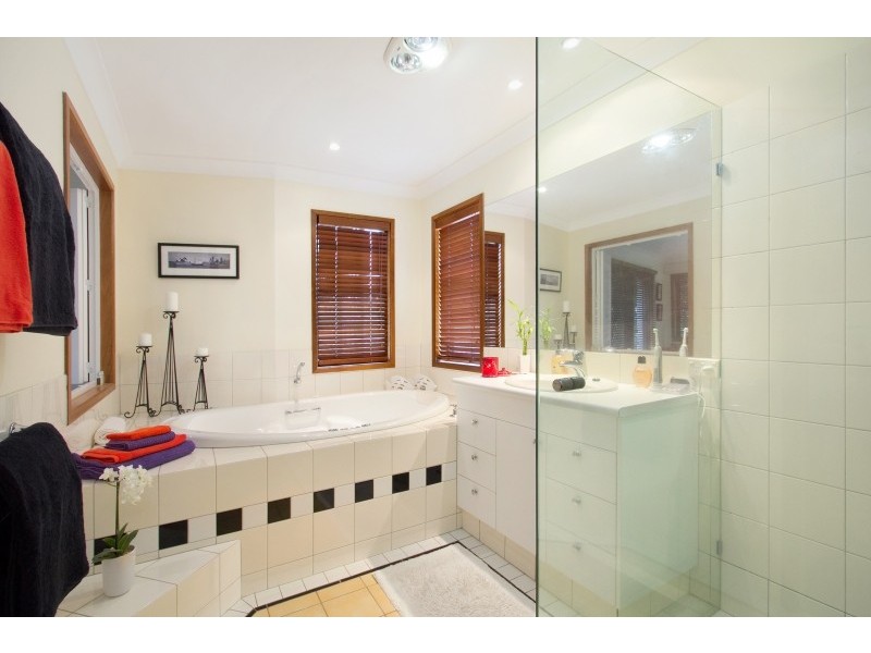 36 Tweed Street, Coolangatta QLD 4225