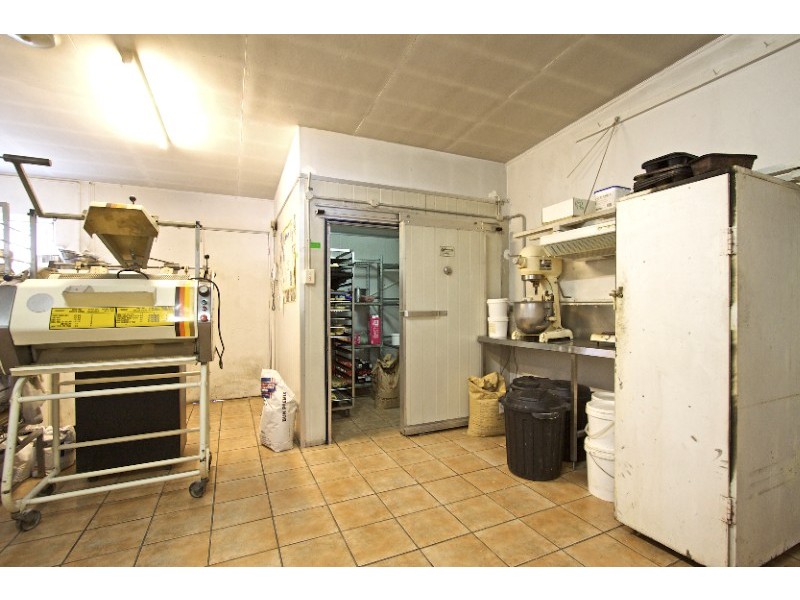 16 Philippine Parade ‘Lakeside Bakery’, Palm Beach QLD 4221