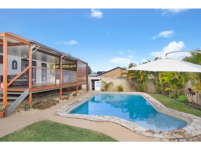 10 Mariners Crescent, Banora Point NSW 2486