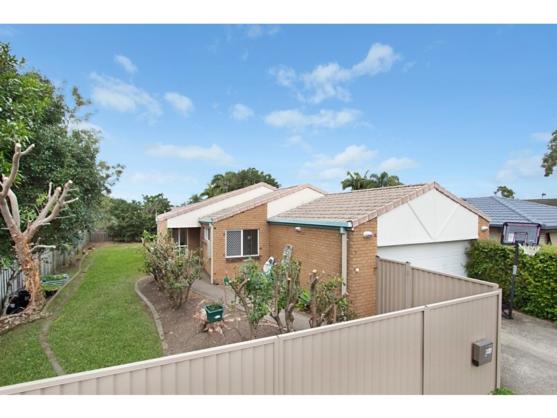 24 Regensberg Close, Varsity Lakes QLD 4227