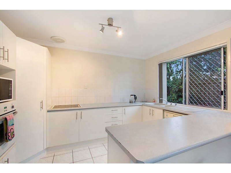 24 Regensberg Close, Varsity Lakes QLD 4227