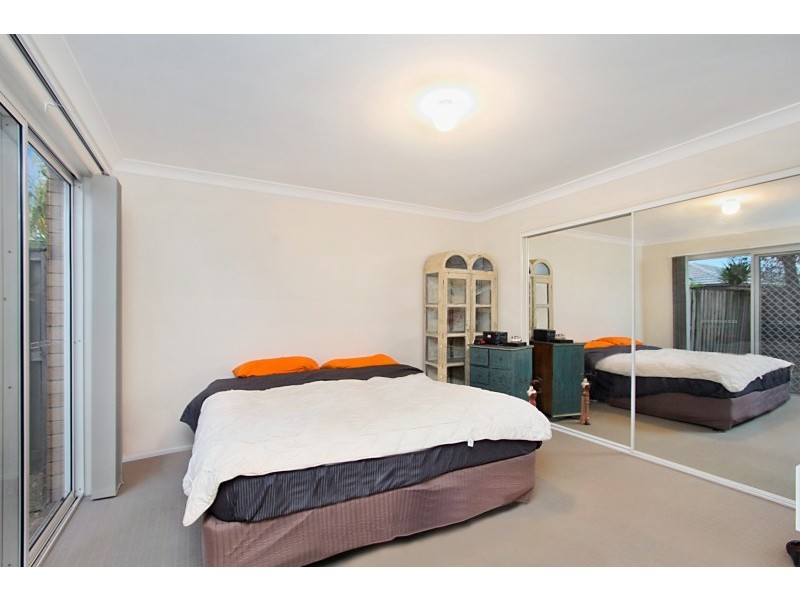 24 Regensberg Close, Varsity Lakes QLD 4227