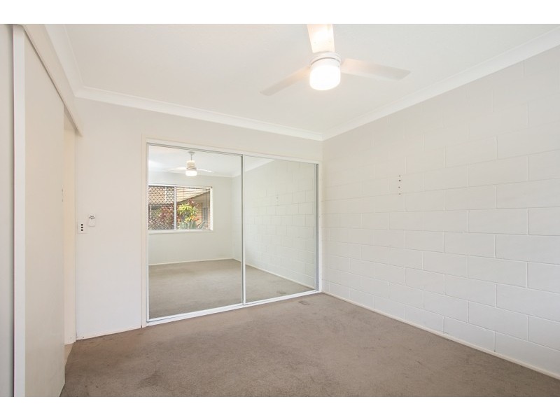 4/58 Sarawak Avenue, Palm Beach QLD 4221
