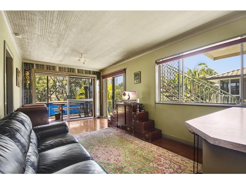 2/47 Coolangatta Road, Kirra QLD 4225