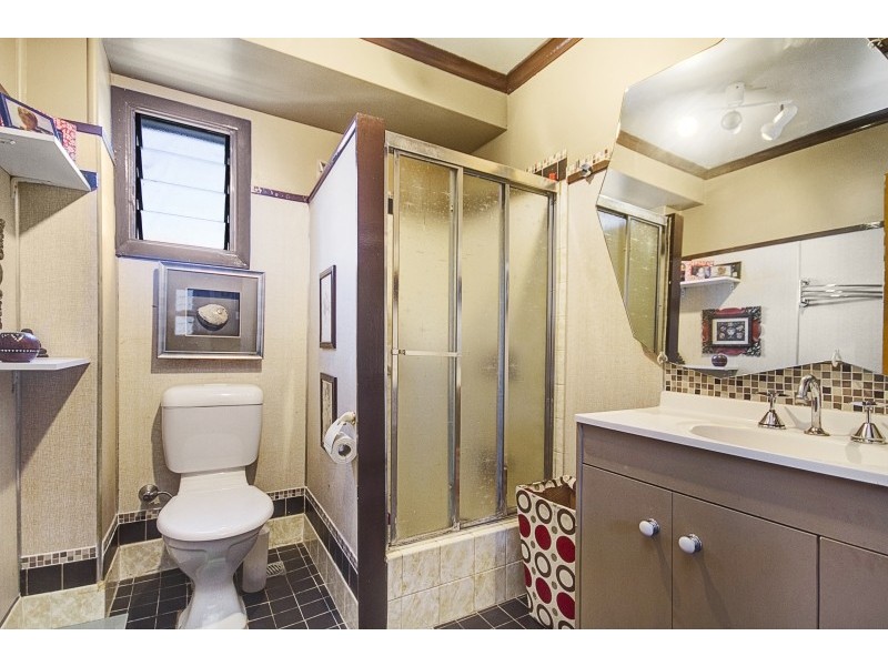 2/47 Coolangatta Road, Kirra QLD 4225