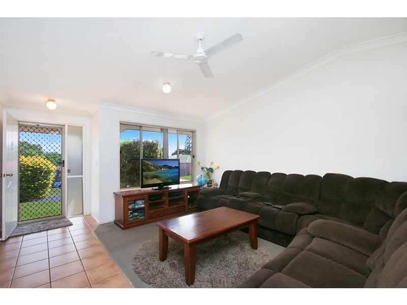 35 Clonakilty Close, Banora Point NSW 2486