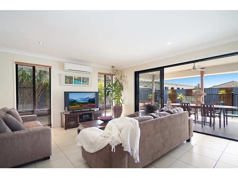 92 Botanical Cct, Banora Point NSW 2486