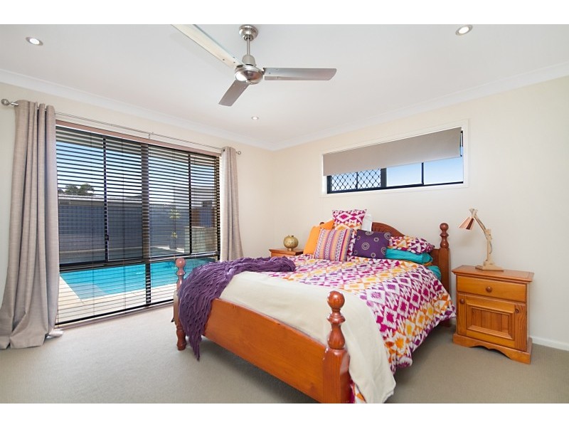 92 Botanical Cct, Banora Point NSW 2486