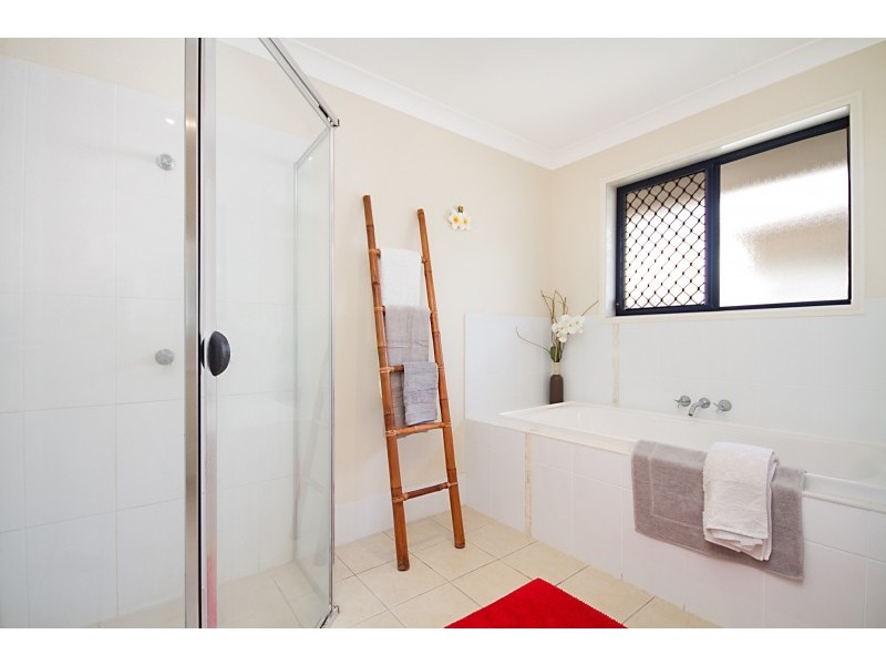 92 Botanical Cct, Banora Point NSW 2486