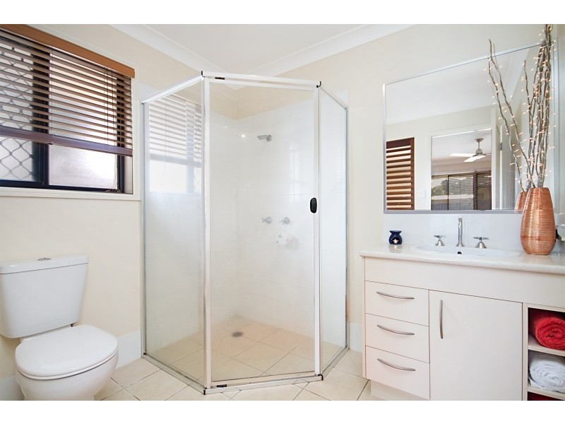 92 Botanical Cct, Banora Point NSW 2486