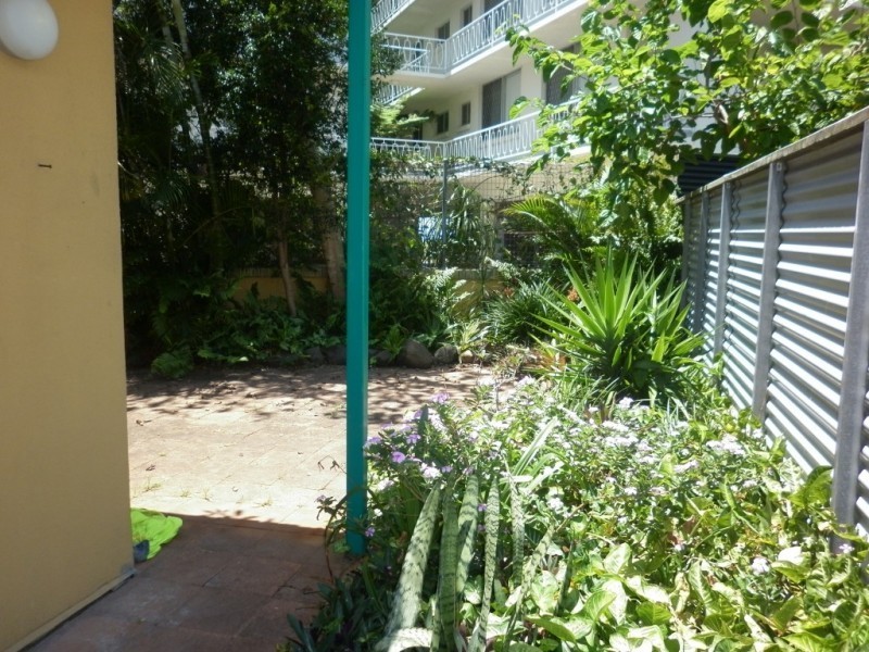 3/3 Winston Street ‘Seaspray Kirra’, Kirra QLD 4225