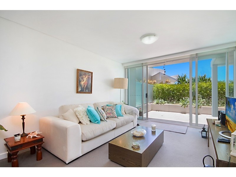 GO2/2-8 Creek Street ‘Kirra Surf’, Kirra QLD 4225