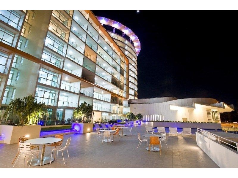 GO2/2-8 Creek Street ‘Kirra Surf’, Kirra QLD 4225