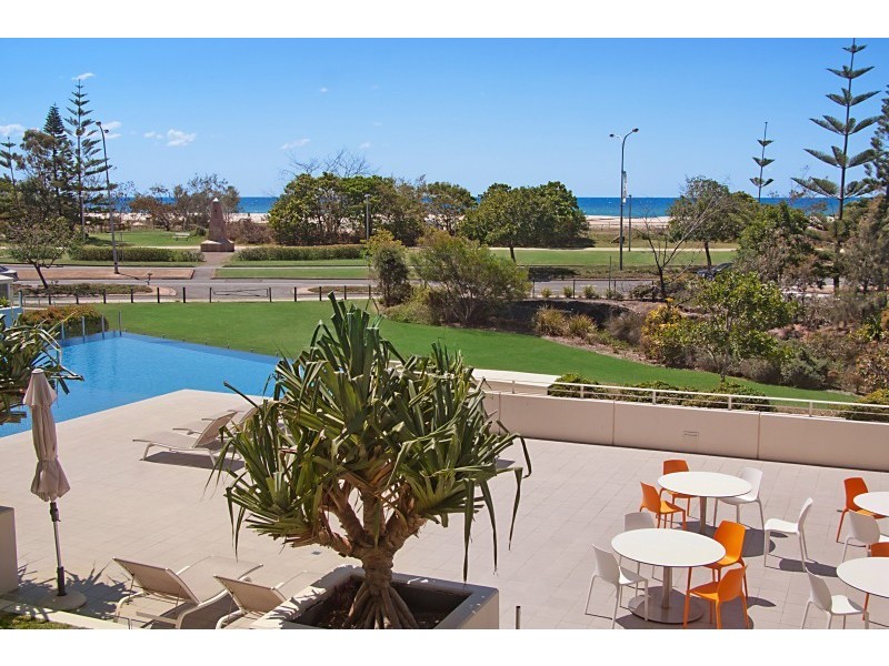 GO2/2-8 Creek Street ‘Kirra Surf’, Kirra QLD 4225