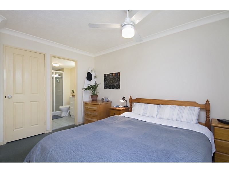 13/27-29 Dutton Street, Coolangatta QLD 4225