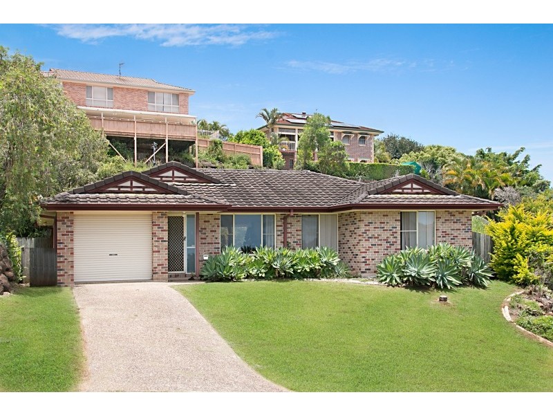8 Stonehaven Way, Banora Point NSW 2486