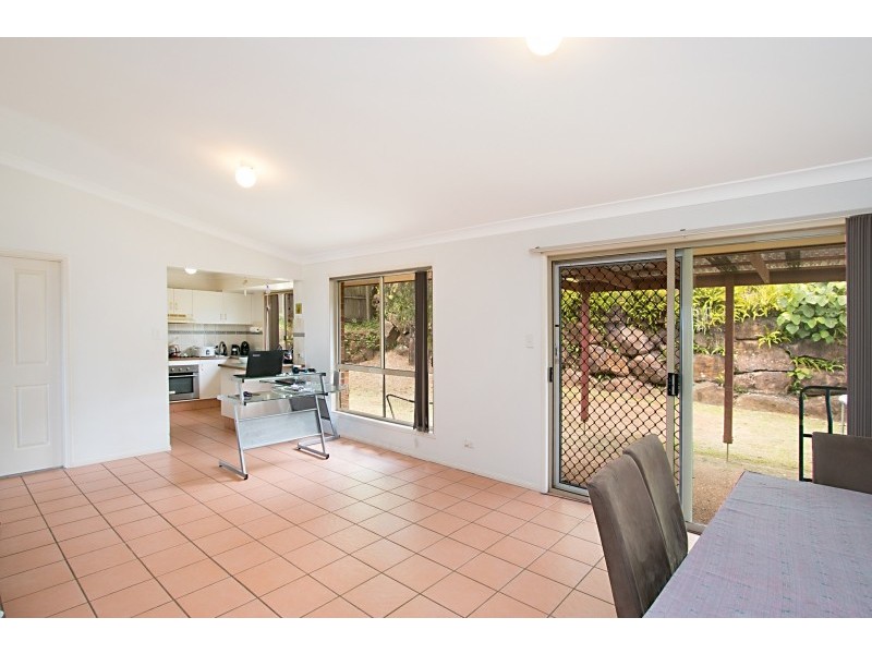8 Stonehaven Way, Banora Point NSW 2486