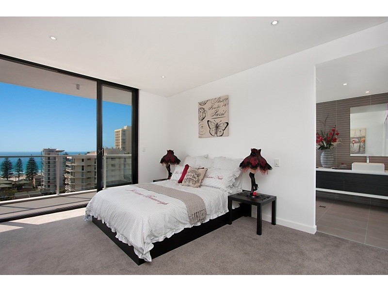 2/1-3 Boundary Street, Rainbow Bay QLD 4225