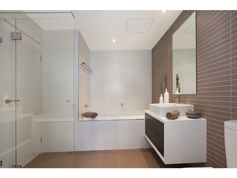 2/1-3 Boundary Street, Rainbow Bay QLD 4225