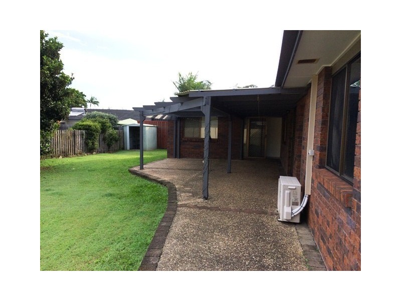 18 Mariners Crescent, Banora Point NSW 2486