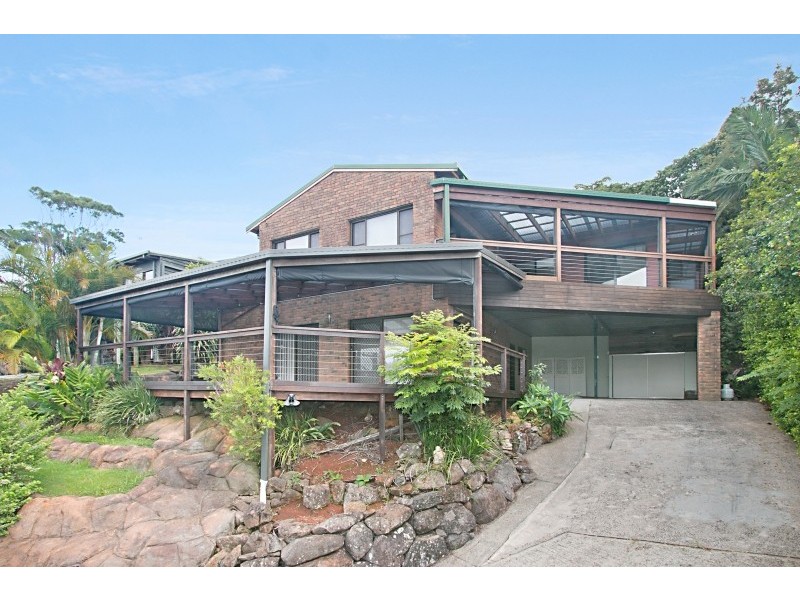 8 Broadwater Esplanade, Bilambil Heights NSW 2486