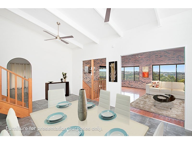 8 Broadwater Esplanade, Bilambil Heights NSW 2486