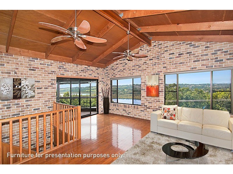 8 Broadwater Esplanade, Bilambil Heights NSW 2486