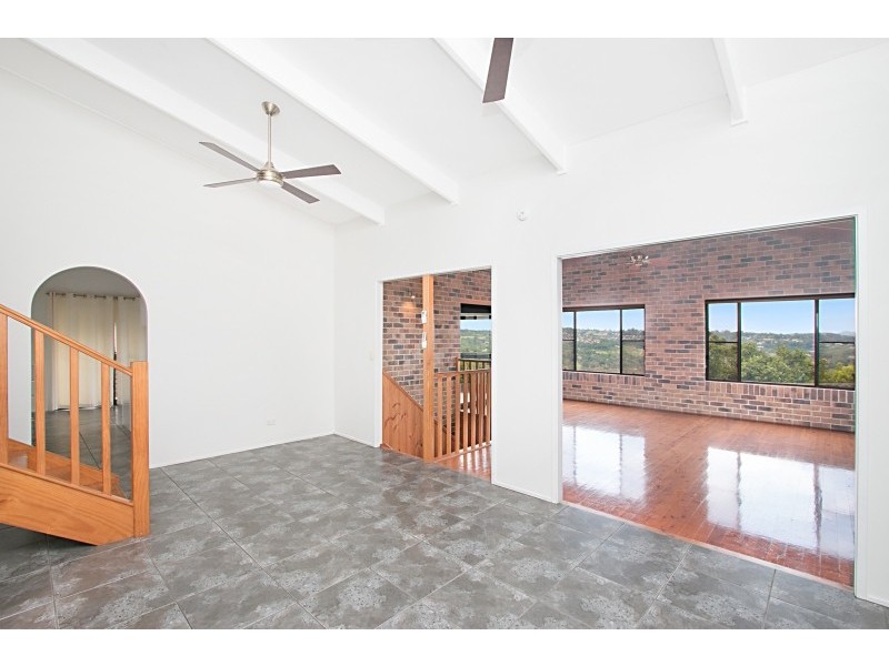 8 Broadwater Esplanade, Bilambil Heights NSW 2486